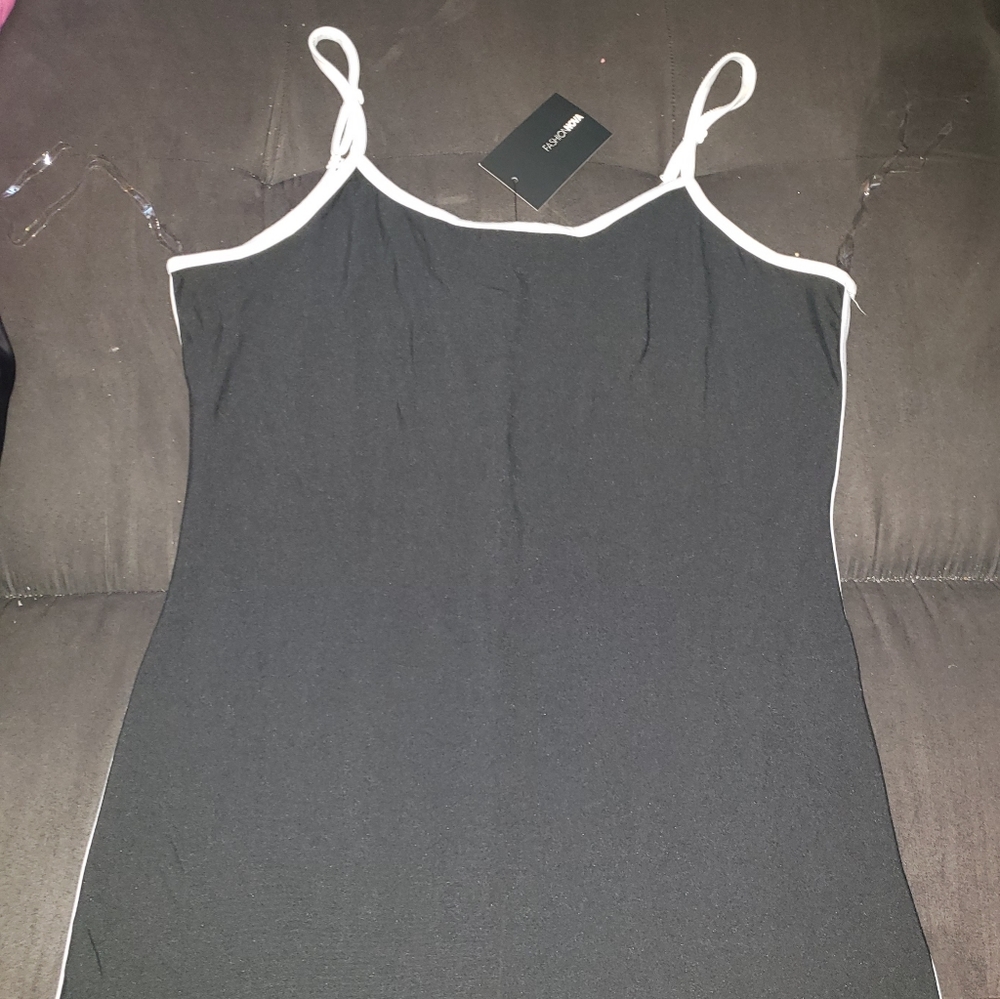 NEW FASHION NOVA ROMPER SZ2X